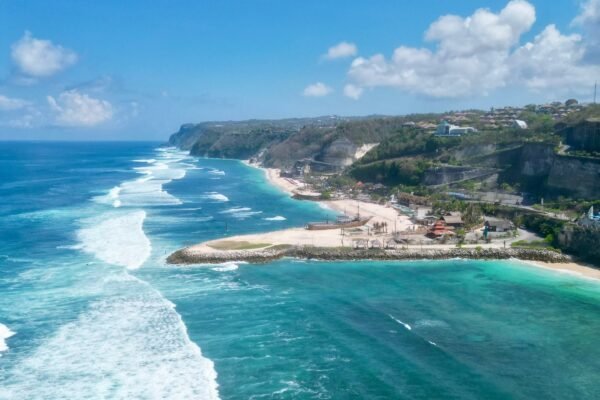 From Canggu: Uluwatu Temple, Kecak Dance & Beach Choice