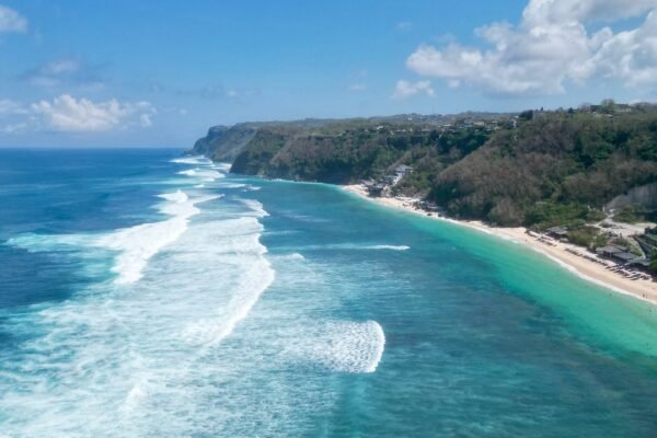 From Canggu: Uluwatu Temple, Kecak Dance & Beach Choice